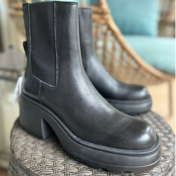 Zara Shoes Zara Lug Sole Heeled Leather Ankle Boots 39 Black